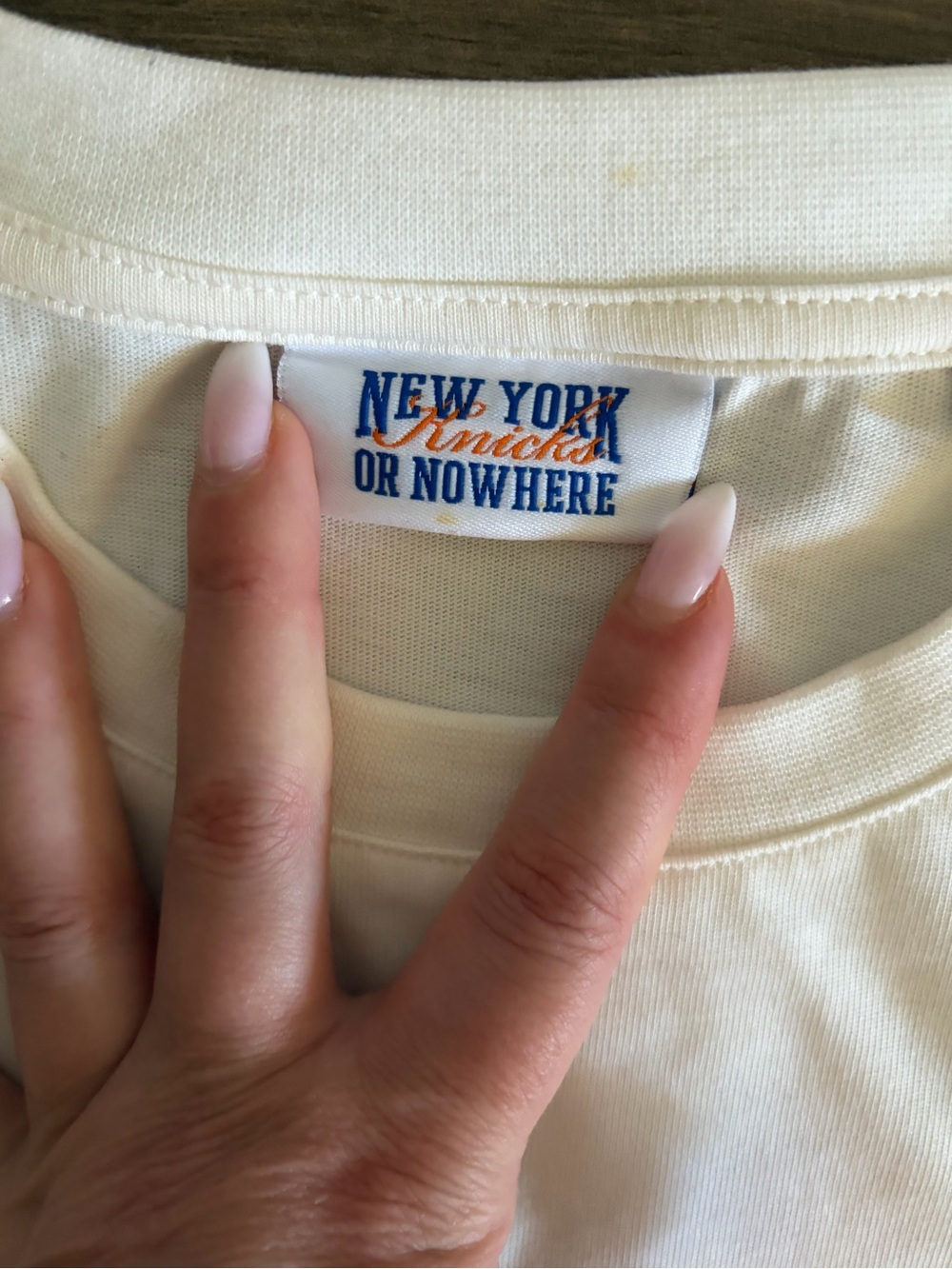 New York or Nowhere x Knicks Cream Graphic Tee - Picture 2 of 7